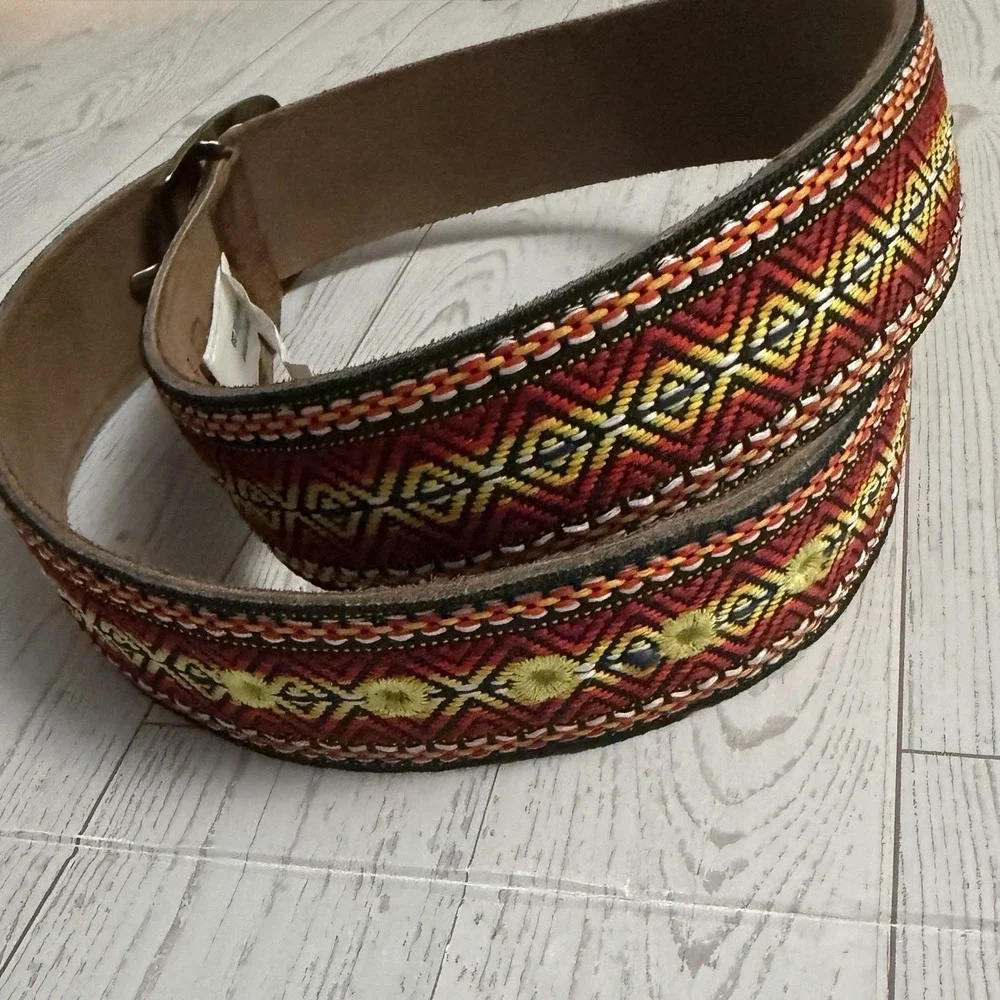 New LUCKY BRAND Embroidered Boho Brown Yellow Black Leather Belt Brass Buckle 32